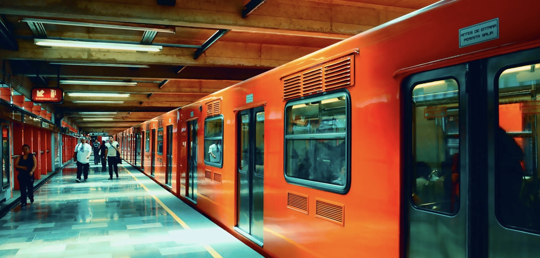 Tres estaciones de la línea 9